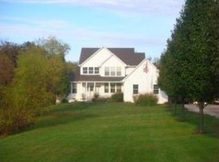 4709 Bluff Cir, Oak Grove, MO 64075