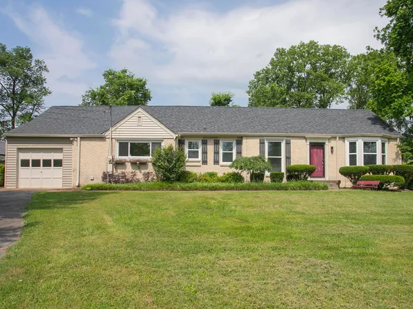 1120 Duncanwood Dr, Nashville, TN 37204