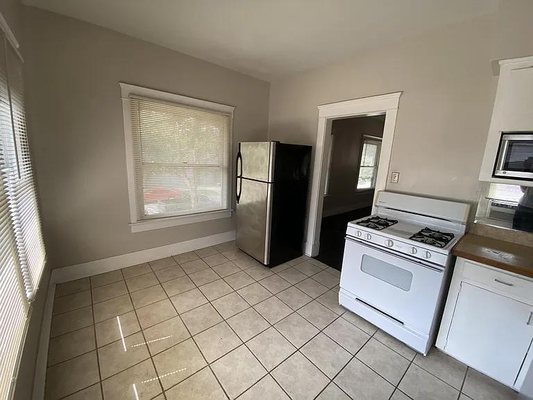 512 Branard St #A — Photo 5