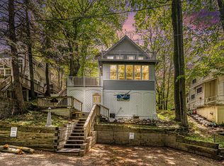 40 Edwards Ave, Grand Haven, MI 49417