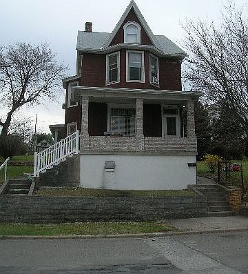 1st image of 216 W Ruddle St