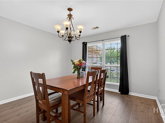 4th image of 1003 Canton Court