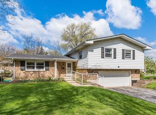 14 Simpson St, Geneva, IL 60134