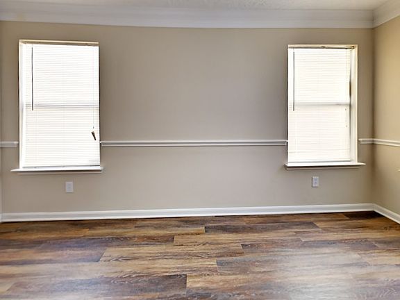4th image of 411 Silky Leaf Dr
