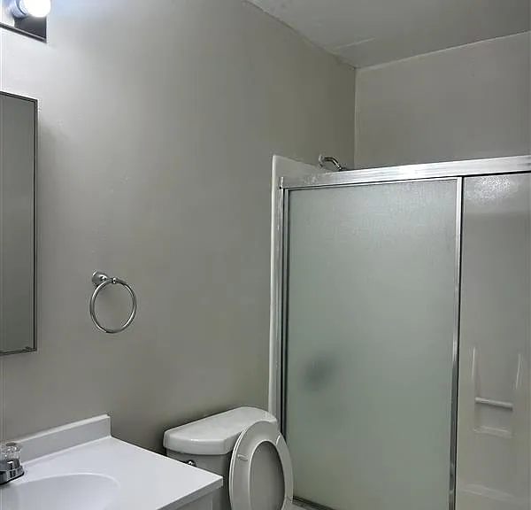 1710 Lincoln Ave #6 — Photo 5