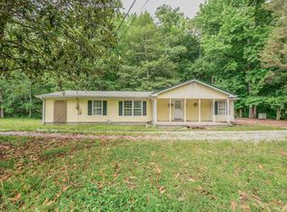 1494 Lick Creek Rd, Linden, TN 37096