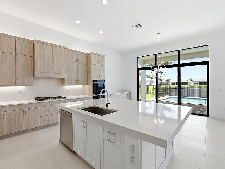 9008 Corsican Finch Ct — Photo 3