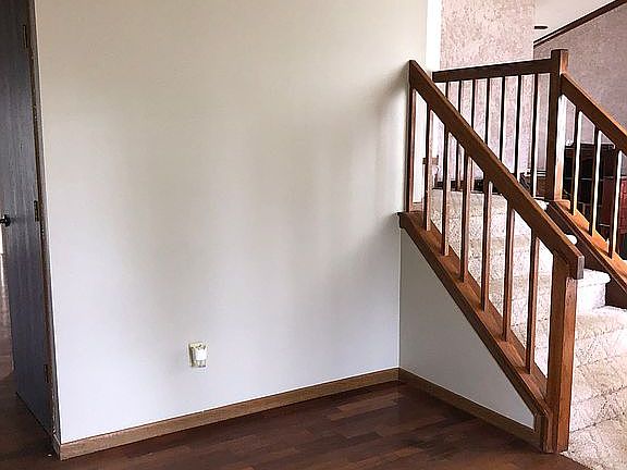 4th image of 1154 Crestview St