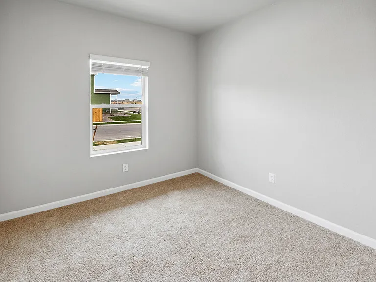 933 Gianna Ave — Photo 12