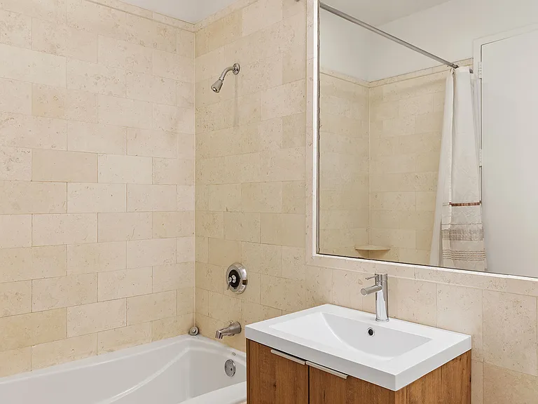 252 7th Ave #8Z — Photo 7