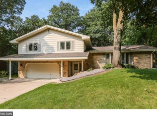 5270 Saint Imier Dr NE, Fridley, MN 55421