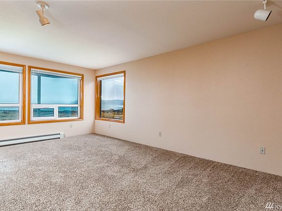 5th image of 747 SE Bayshore Dr APT 102