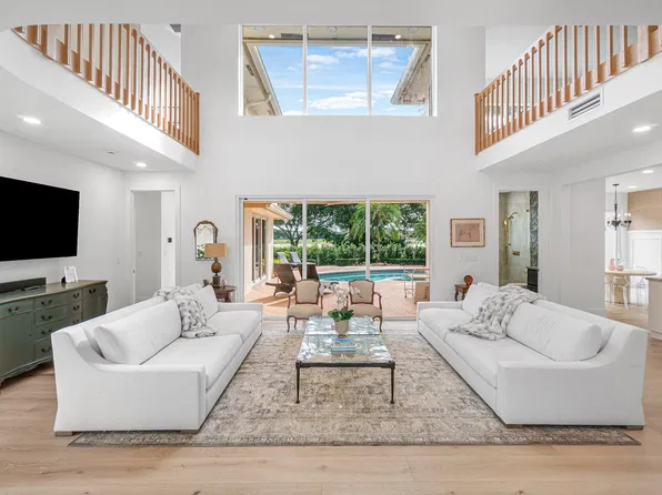 2874 Polo Island Dr, Wellington, FL 33414