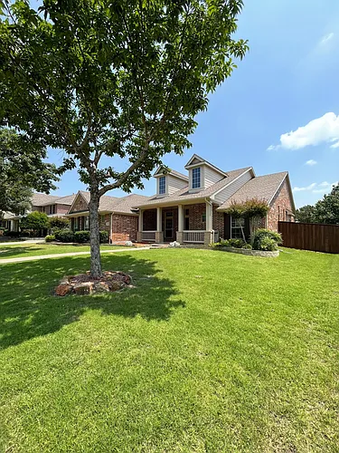 604 Peacock Dr Photo 1