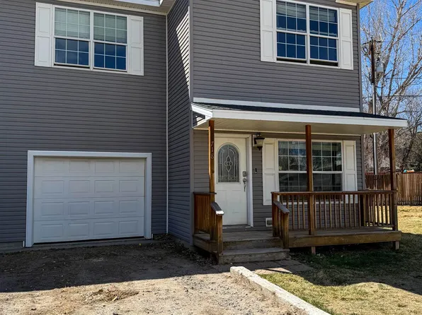 718 N 1st St, Riverton, WY 82501