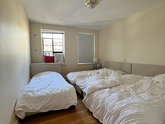 3rd image of 87 Longwood Ave #1F