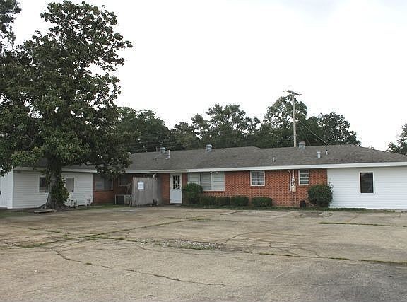 2nd image of 1500 Sampson St