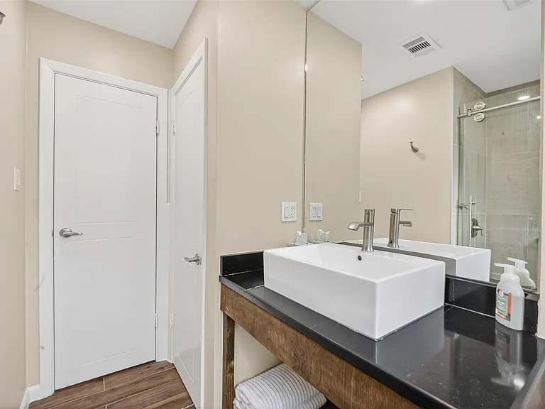 11230 Huggins Dr — Photo 38