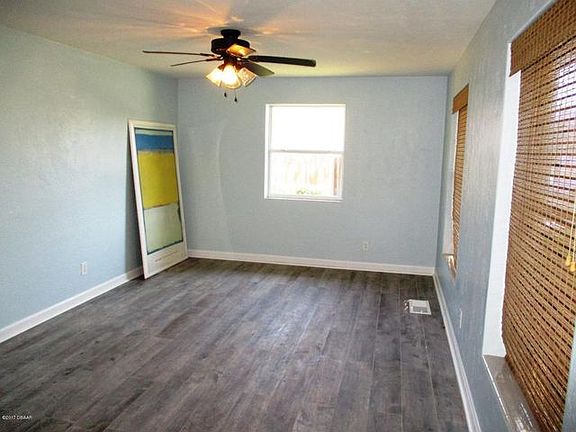 2nd image of 421 Nautilus Ave