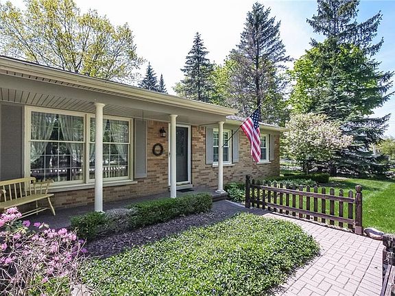 3rd image of 45333 Galway Dr