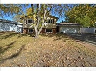 10714 Maple Valley Dr N, Maple Grove, MN 55369