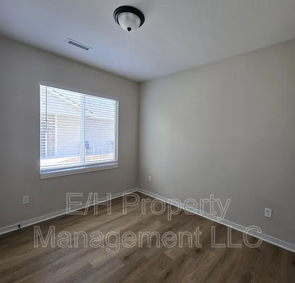 12195 N Fennec — Photo 23