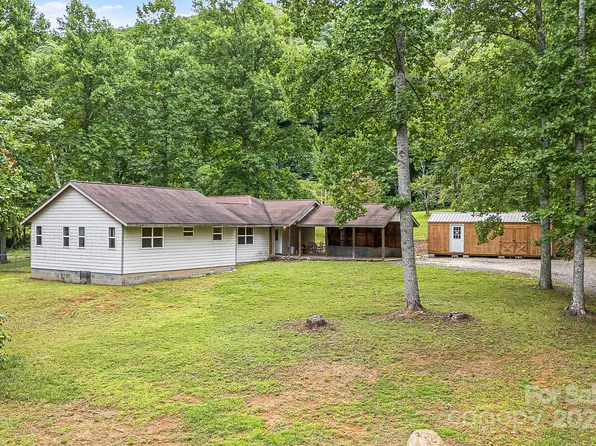 70 Landis Ln, Burnsville, NC 28714