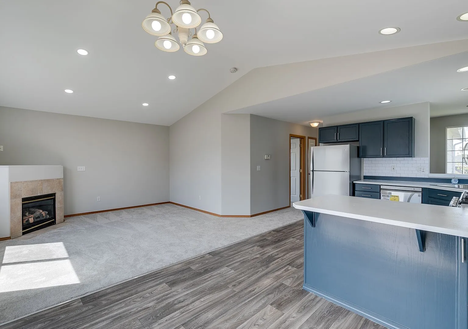 Lake Stevens Home For Rent! Open House This Saturday 8/22 1 - 3 p.m. — Photo 3