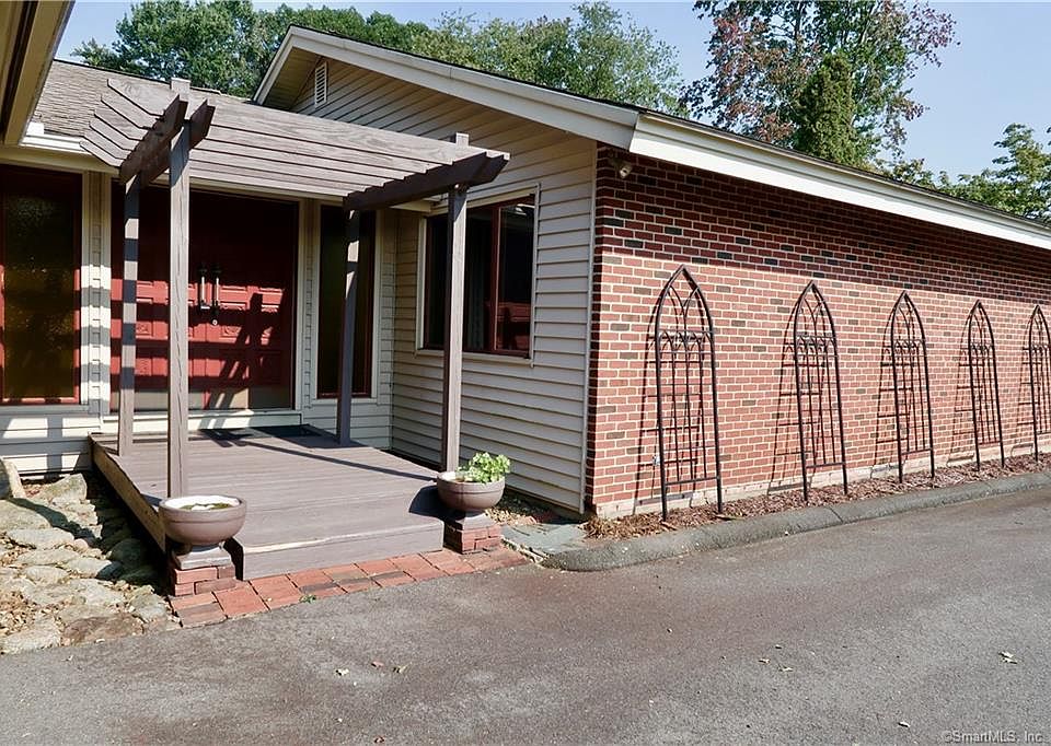 1st image of 238 Clark Hill Rd
