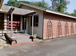 238 Clark Hill Rd, South Glastonbury, CT 06073