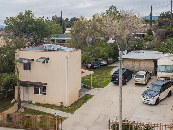 12869 Newton St, Sylmar, CA 91342