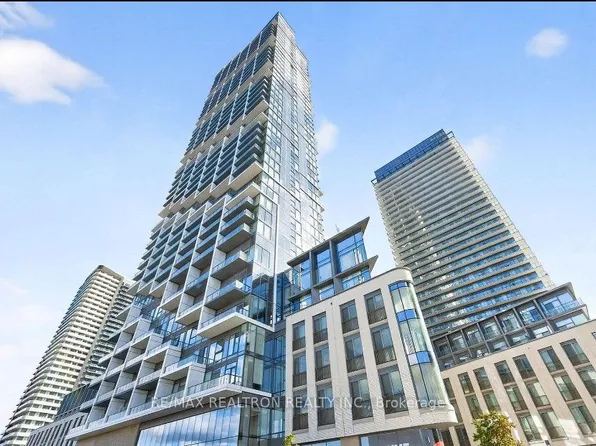 1000 Portage Pkwy #3808, Vaughan, ON L4K 0J6