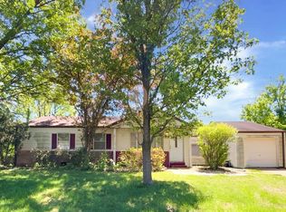 2912 Gladwood Dr, Saint Louis, MO 63129