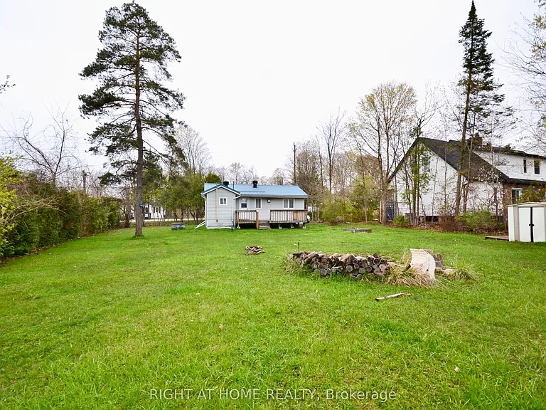 1987 Saint Johns Rd — Photo 2