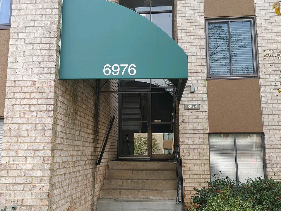 6976 Hanover Pkwy #201
