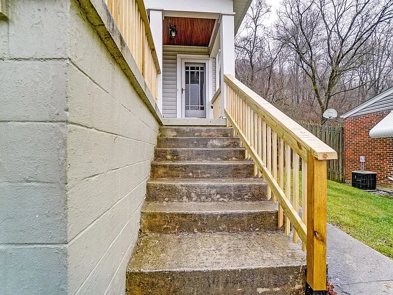 2307 Center St — Photo 5