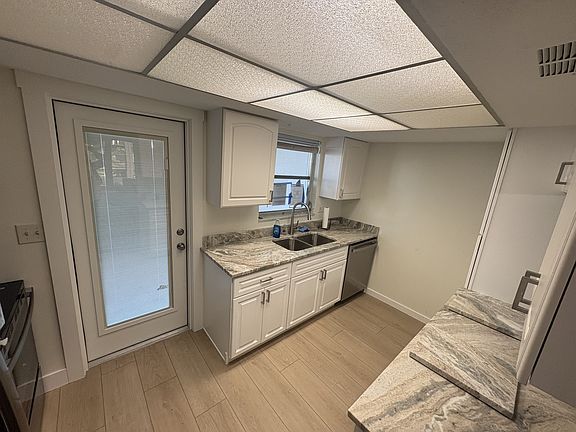5th image of 607 Fair Winds Dr #306