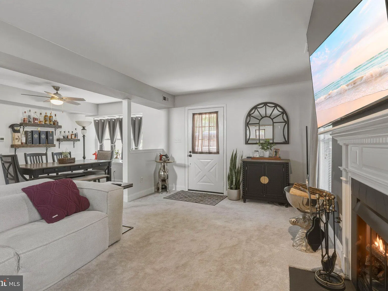 2 bed, 2.5 bath, 1360 sqft, $2,700 — Photo 3
