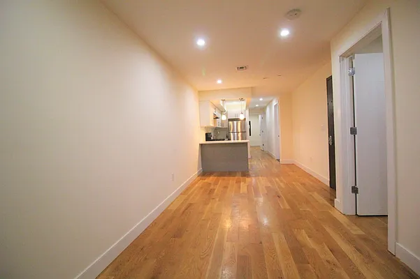 Rented by OCTAN REALTY MANAGEMENT LLC | media 20