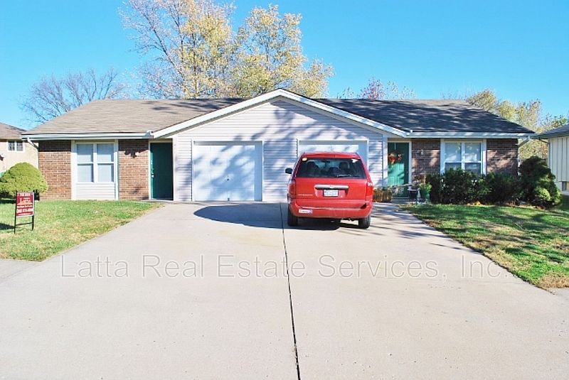 1st image of 411 N Kendall Dr