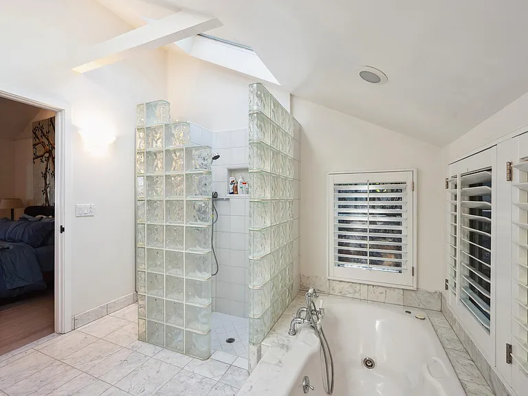1090 Bart Rd — Photo 40