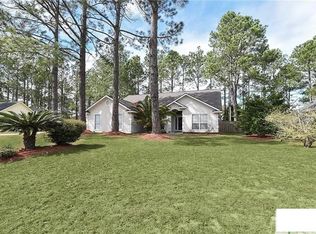 61 Belle Grove Dr, Richmond Hill, GA 31324