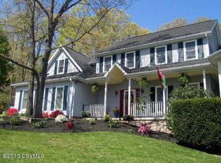 35 Hunt Club Dr, Bloomsburg, PA 17815