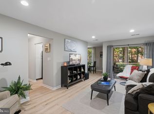 3366 Woodburn Rd APT 14, Annandale, VA 22003