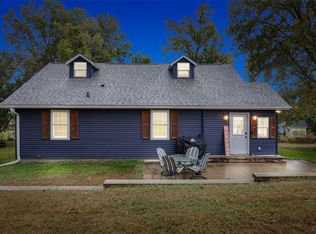 8751 Deer Crest Dr, Cedar Rapids, IA 52411