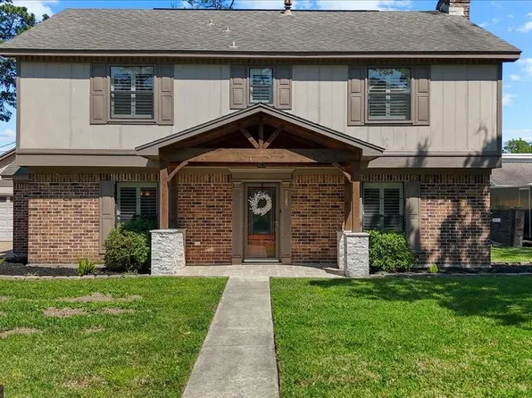 3725 Autumn Ln, Baytown, TX 77521