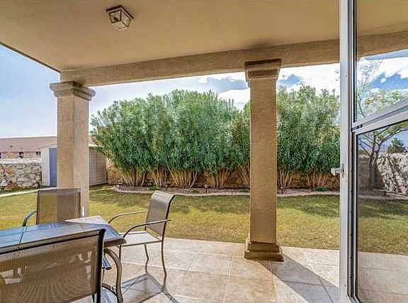 4th image of 10819 Aaron St