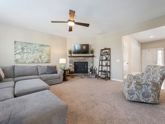 3rd image of 1334 Longford Way