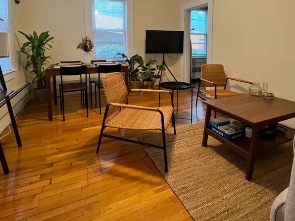 138 Hampshire St #3, Cambridge, MA 02139
