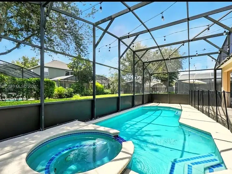 8520 Sunrise Key Dr — Photo 36